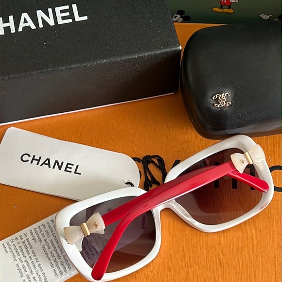CHANEL Accessories Authentic Chanel 571a Bow Logo Sunglasses Poshmark